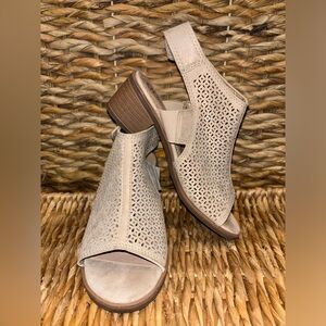 Wonder Nation Girls Casual Perforated Shootie Heeled Boot size 13